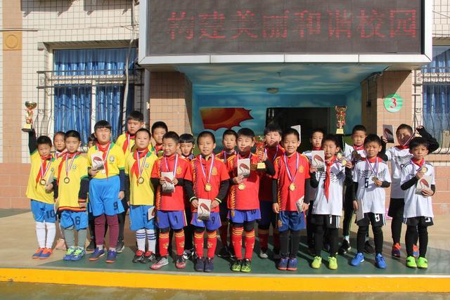 余嘉豪18分王哲林13分10篮板 浙江力克上海